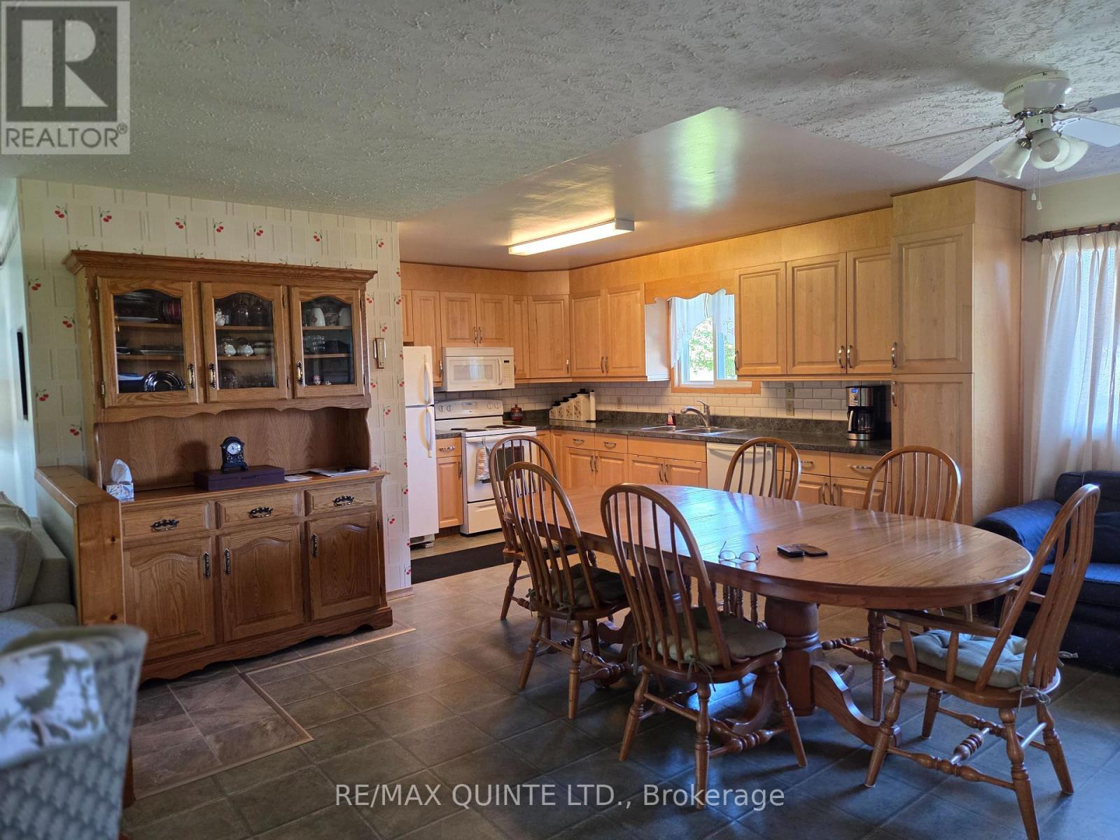551 MARLBANK ROAD - 9
