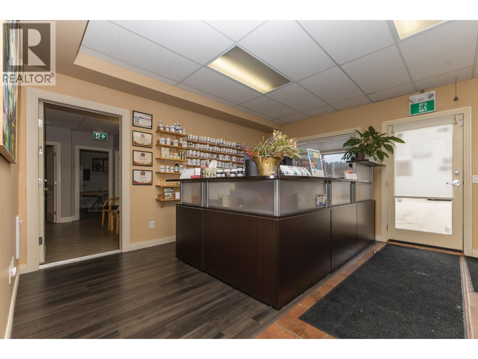 2 140 Harbourfront Drive Northeast, Salmon Arm