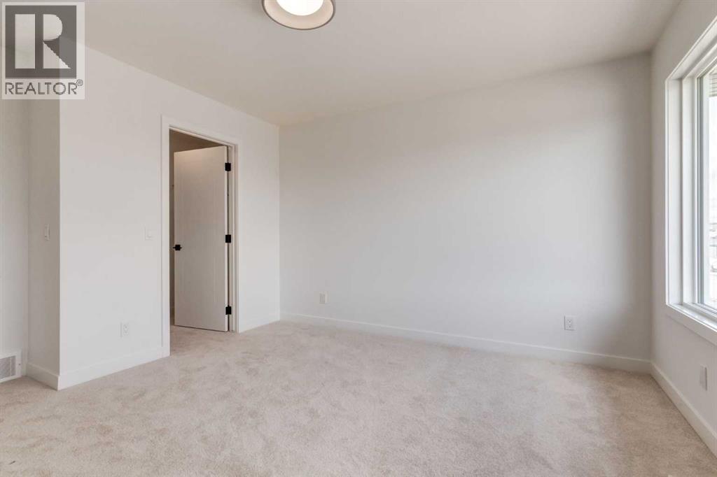 403 Clydesdale Avenue, Cochrane