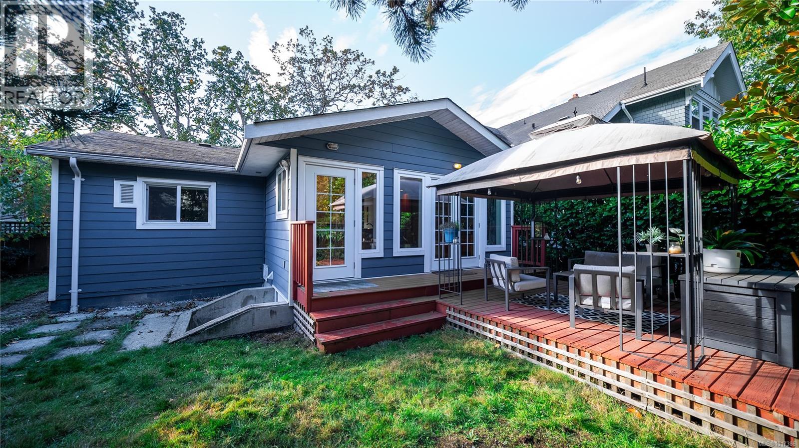 1716 Bay Street, Victoria