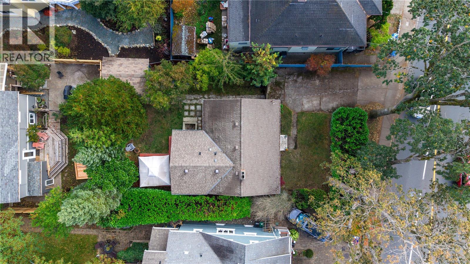 1716 Bay Street, Victoria