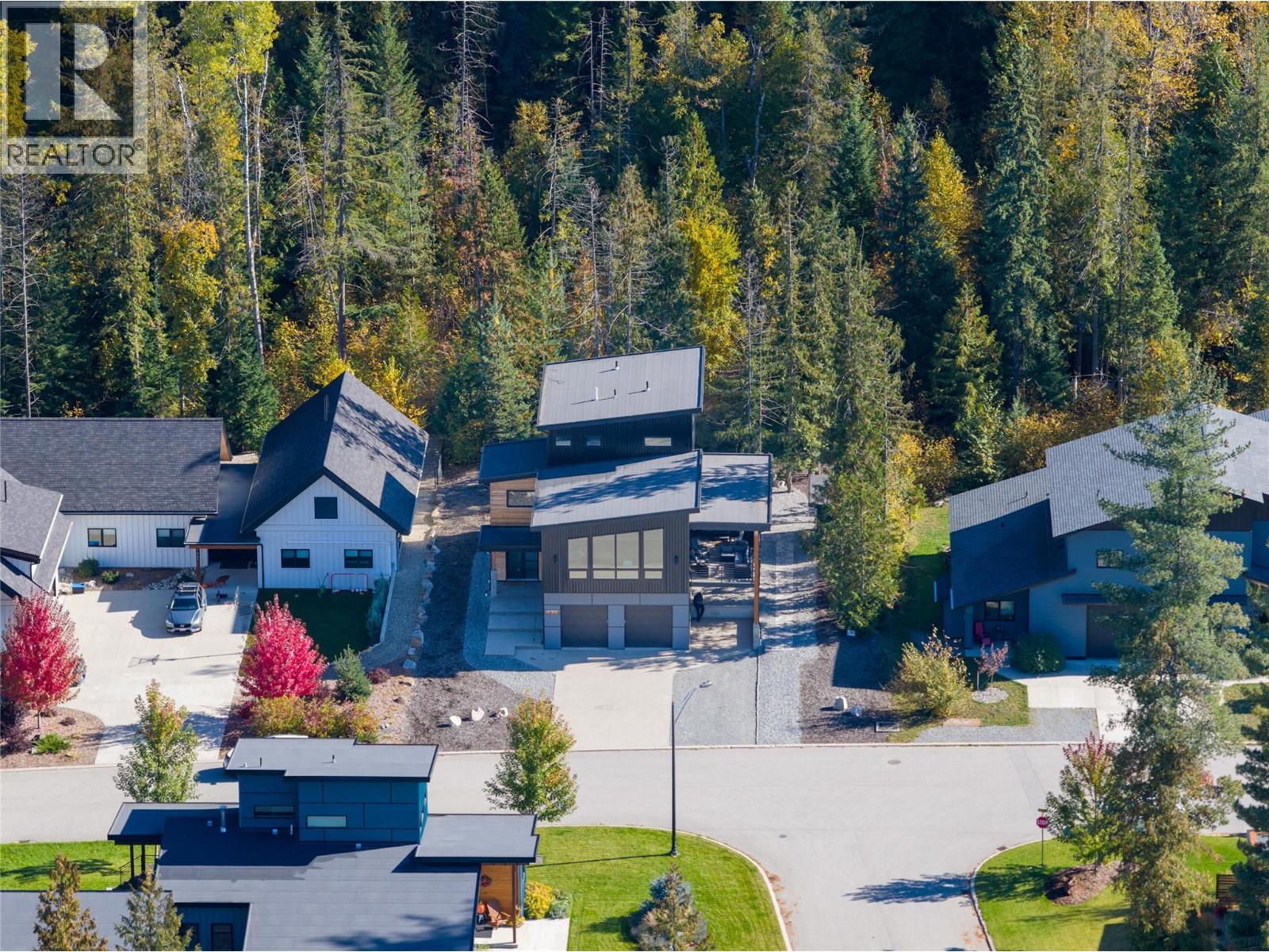 1570 Hiob Road, Revelstoke