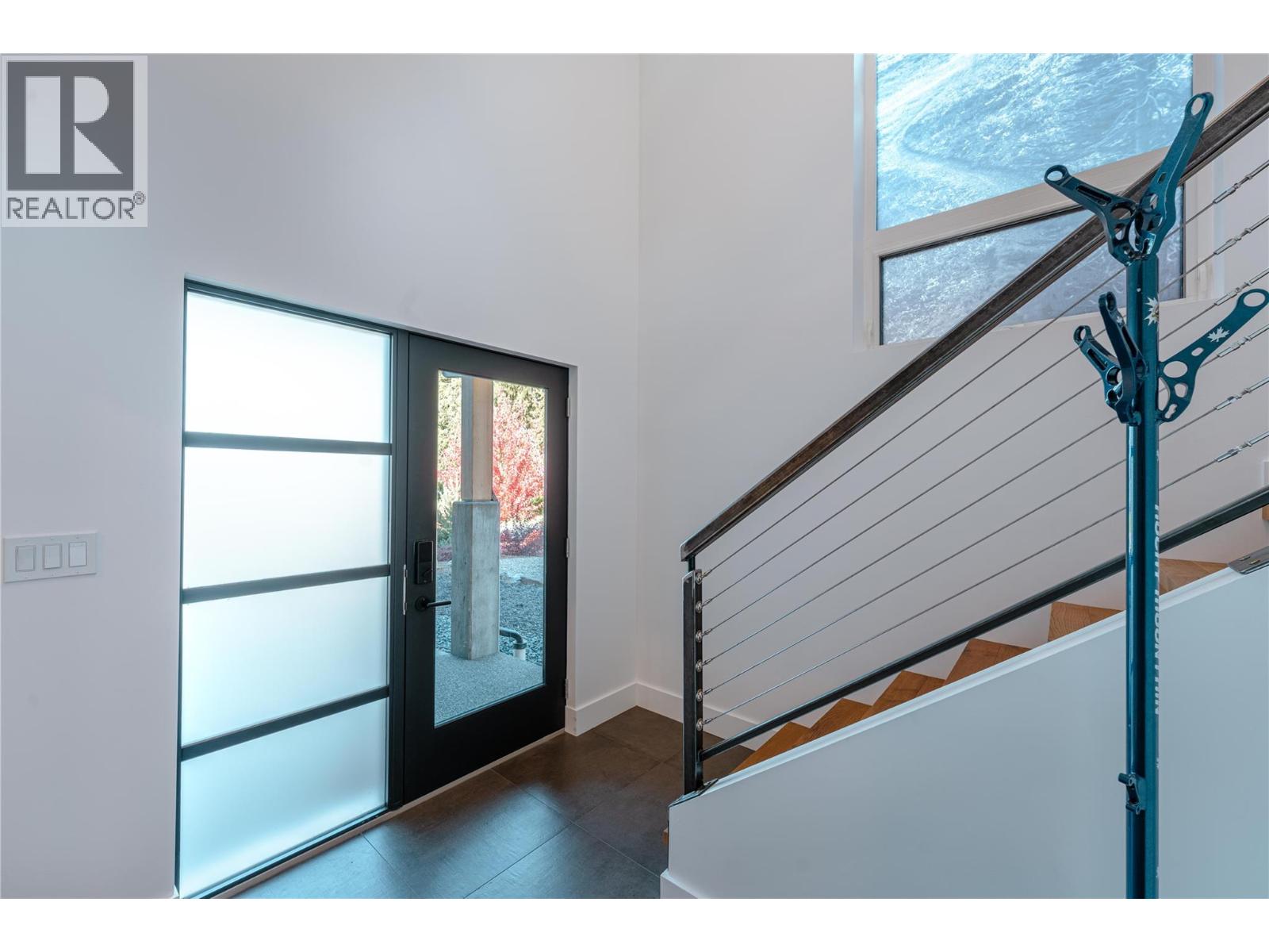 1570 Hiob Road, Revelstoke