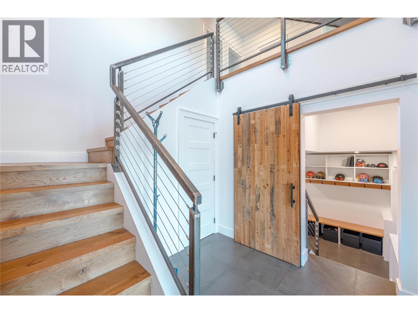 1570 Hiob Road, Revelstoke