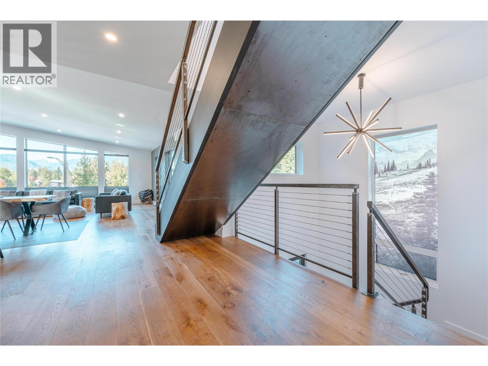 1570 Hiob Road, Revelstoke