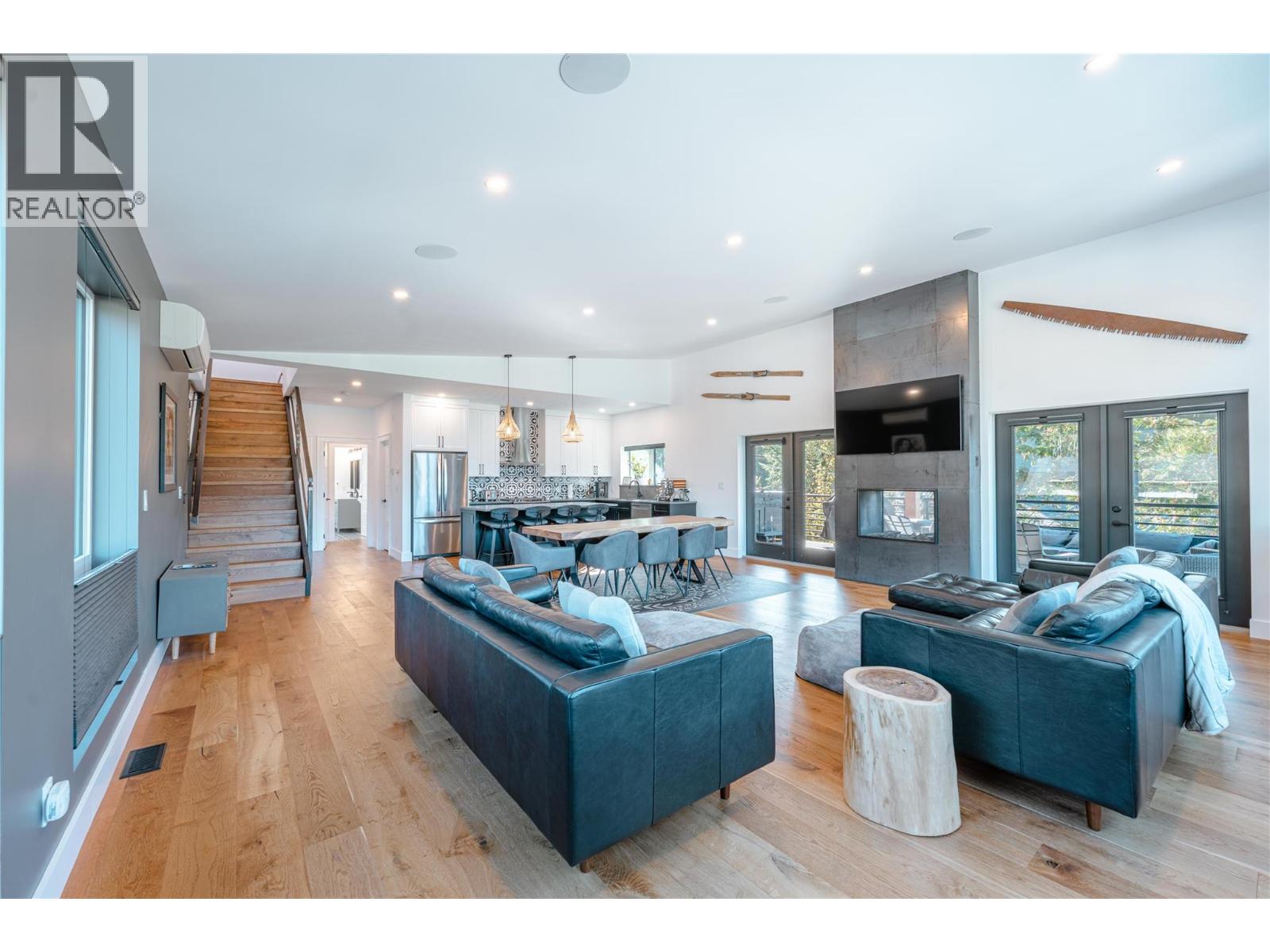 1570 Hiob Road, Revelstoke