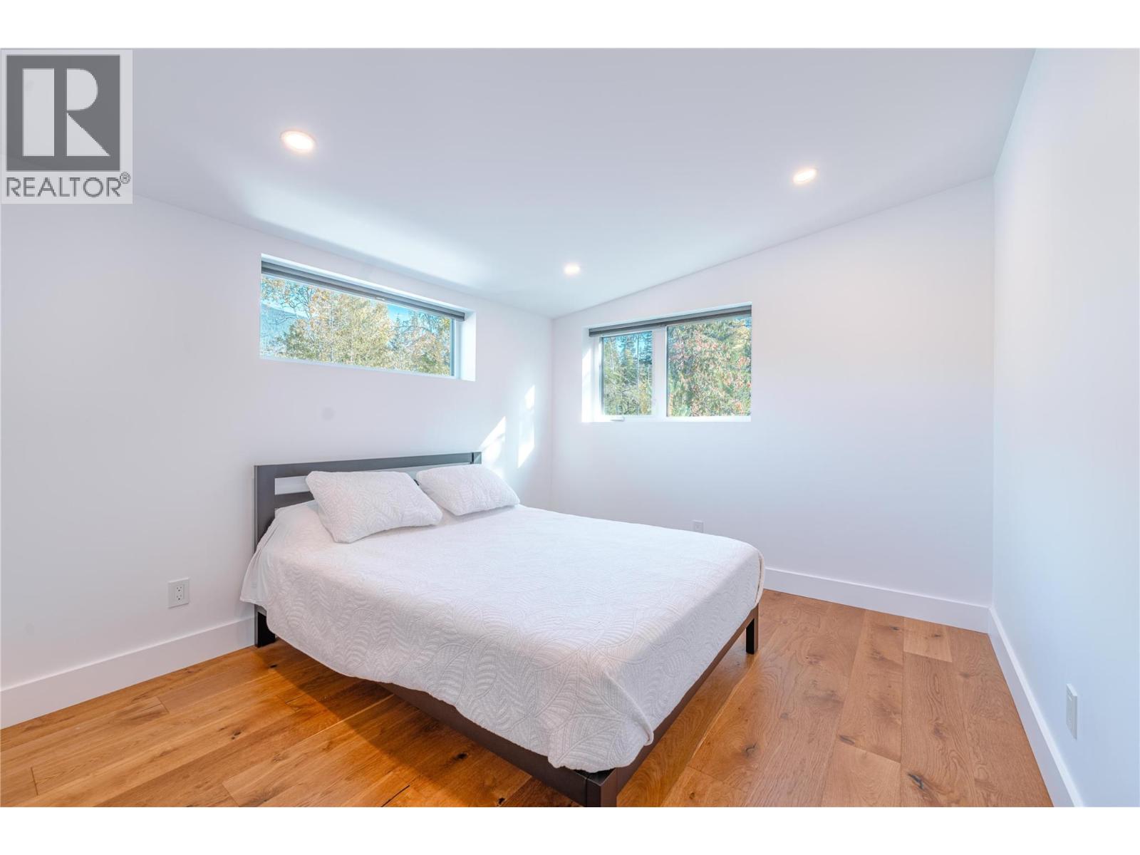 1570 Hiob Road, Revelstoke