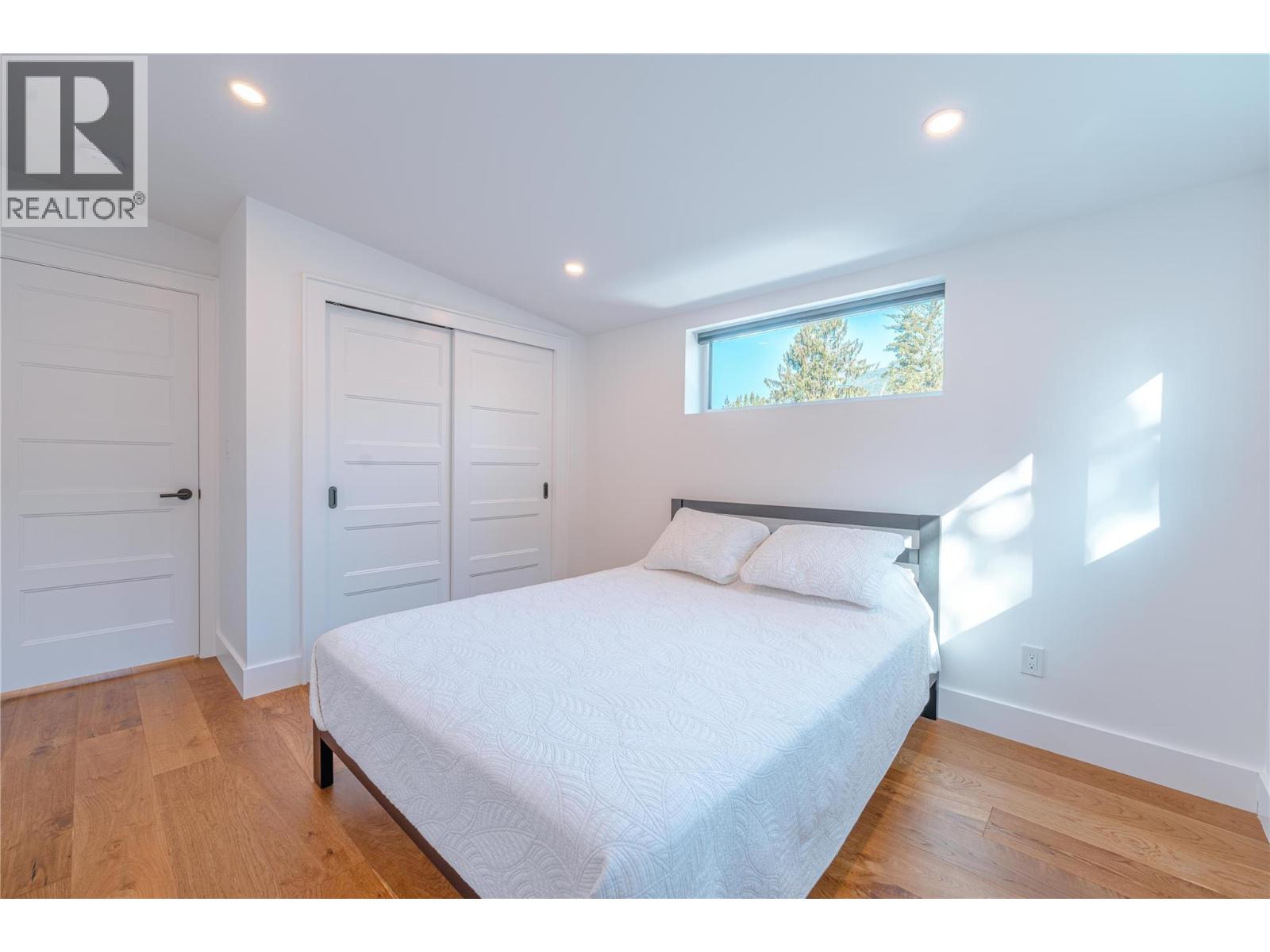 1570 Hiob Road, Revelstoke