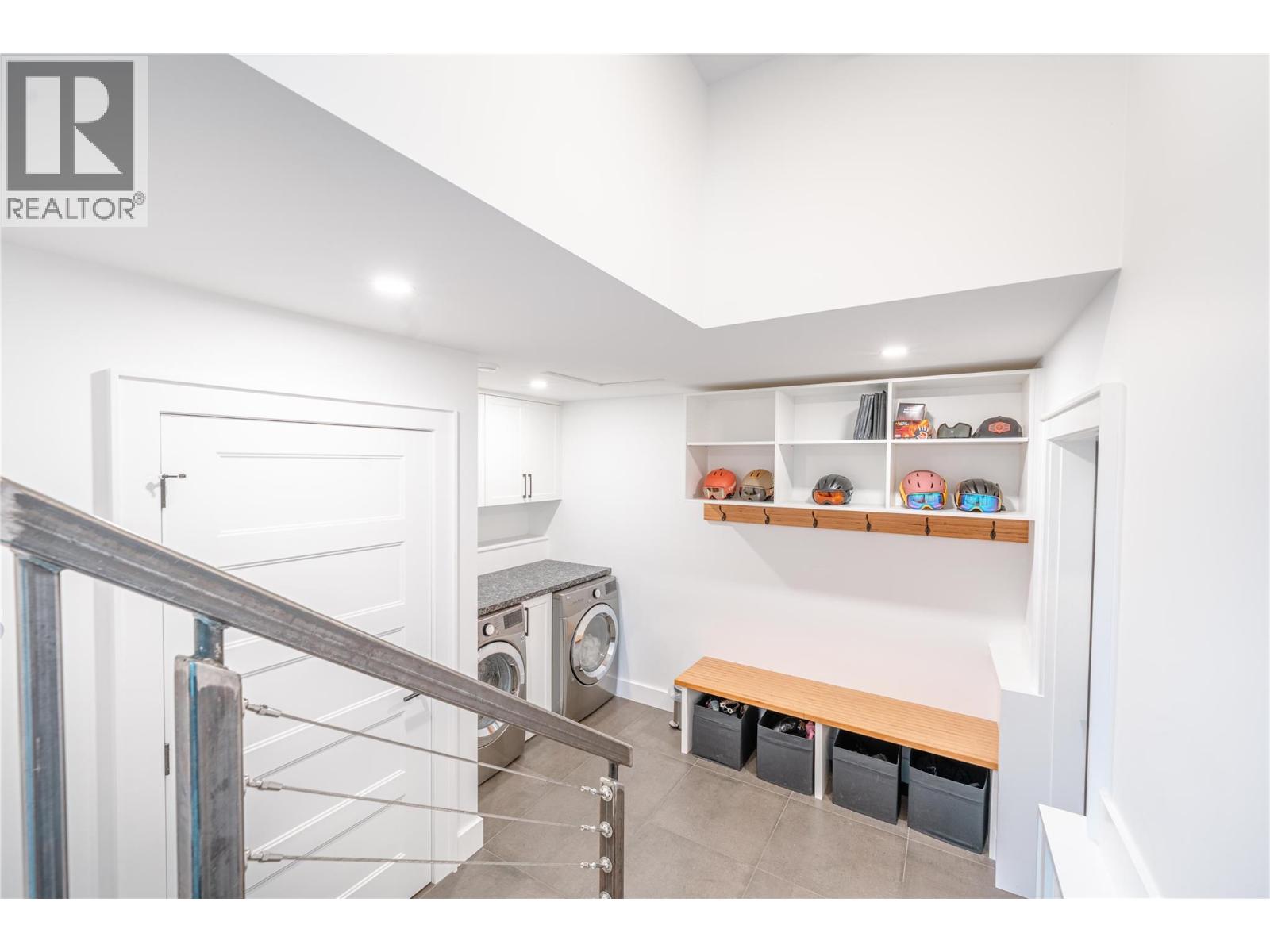 1570 Hiob Road, Revelstoke