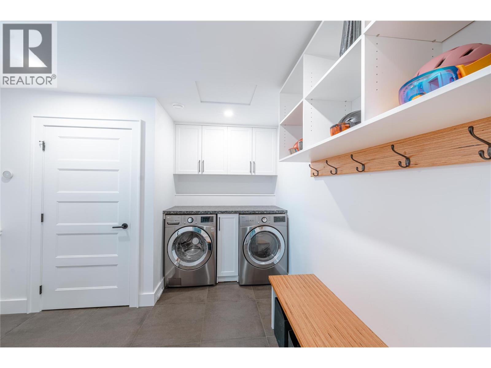 1570 Hiob Road, Revelstoke