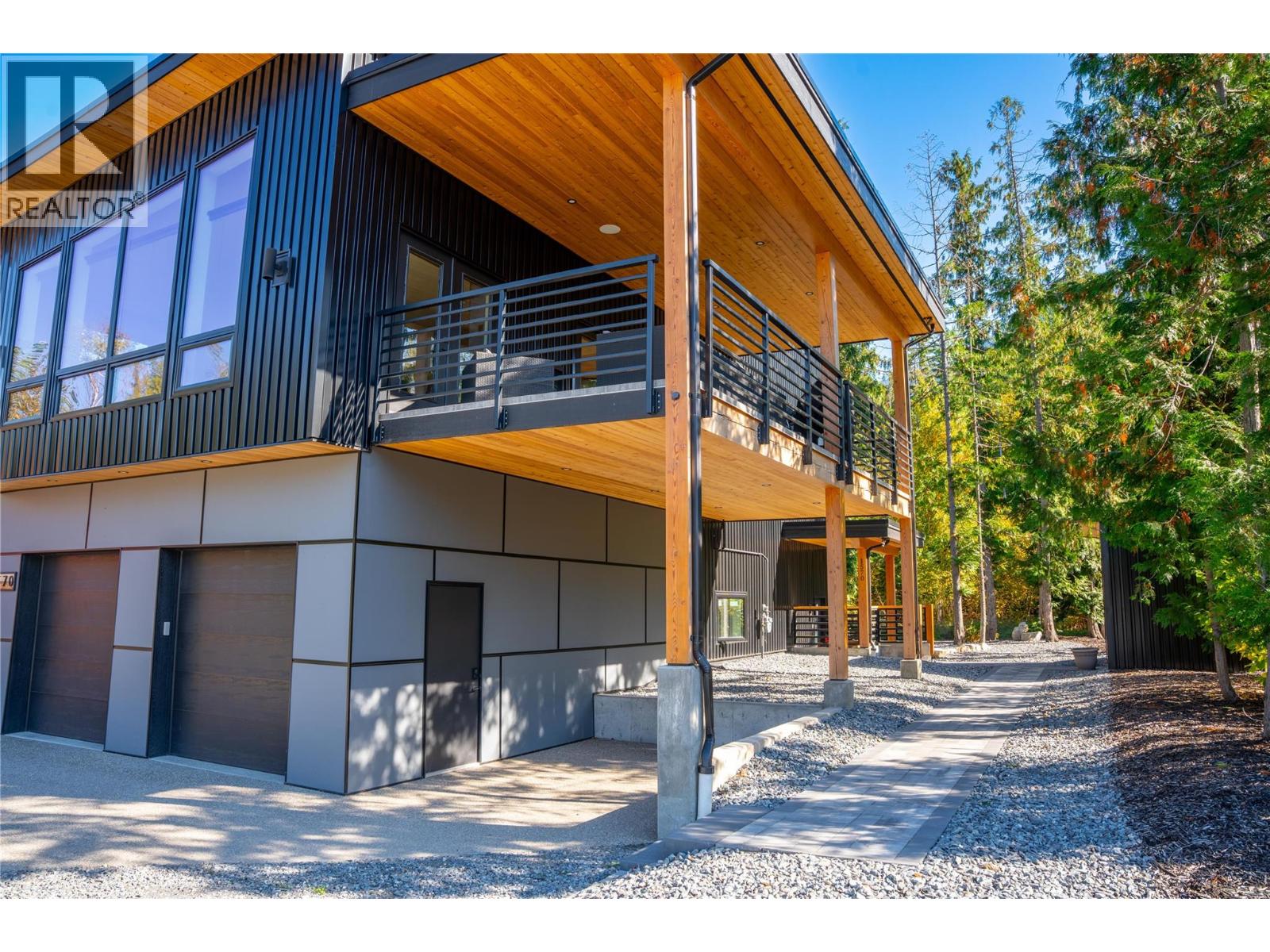 1570 Hiob Road, Revelstoke