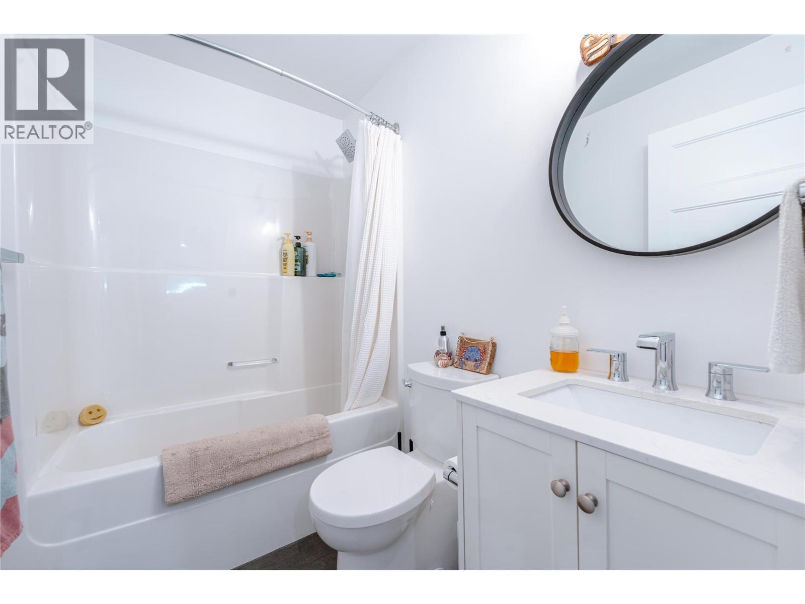 1570 Hiob Road, Revelstoke