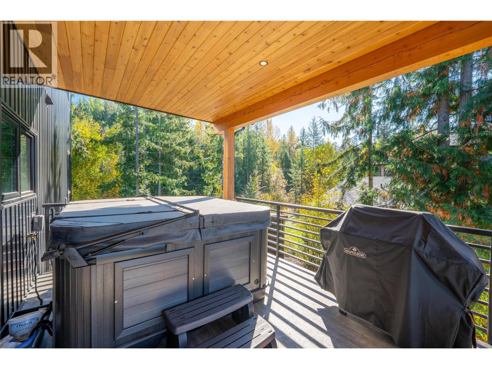 1570 Hiob Road, Revelstoke