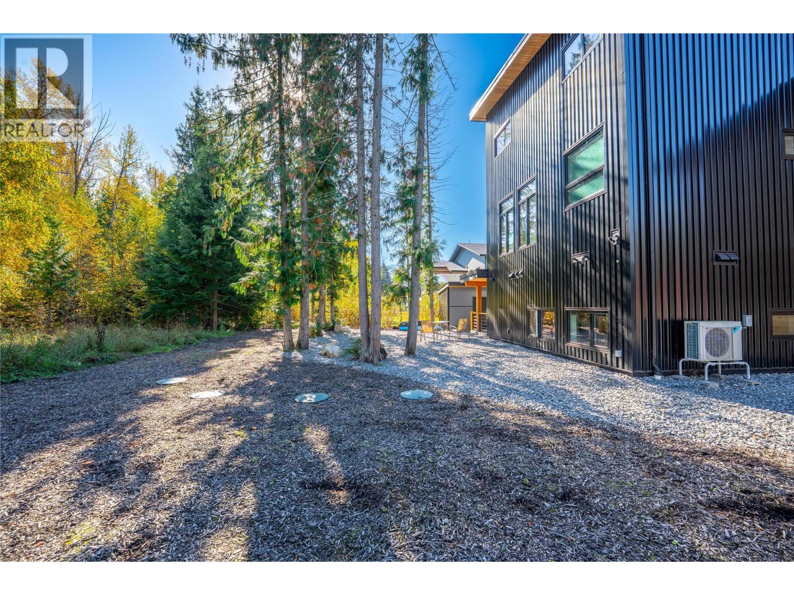 1570 Hiob Road, Revelstoke