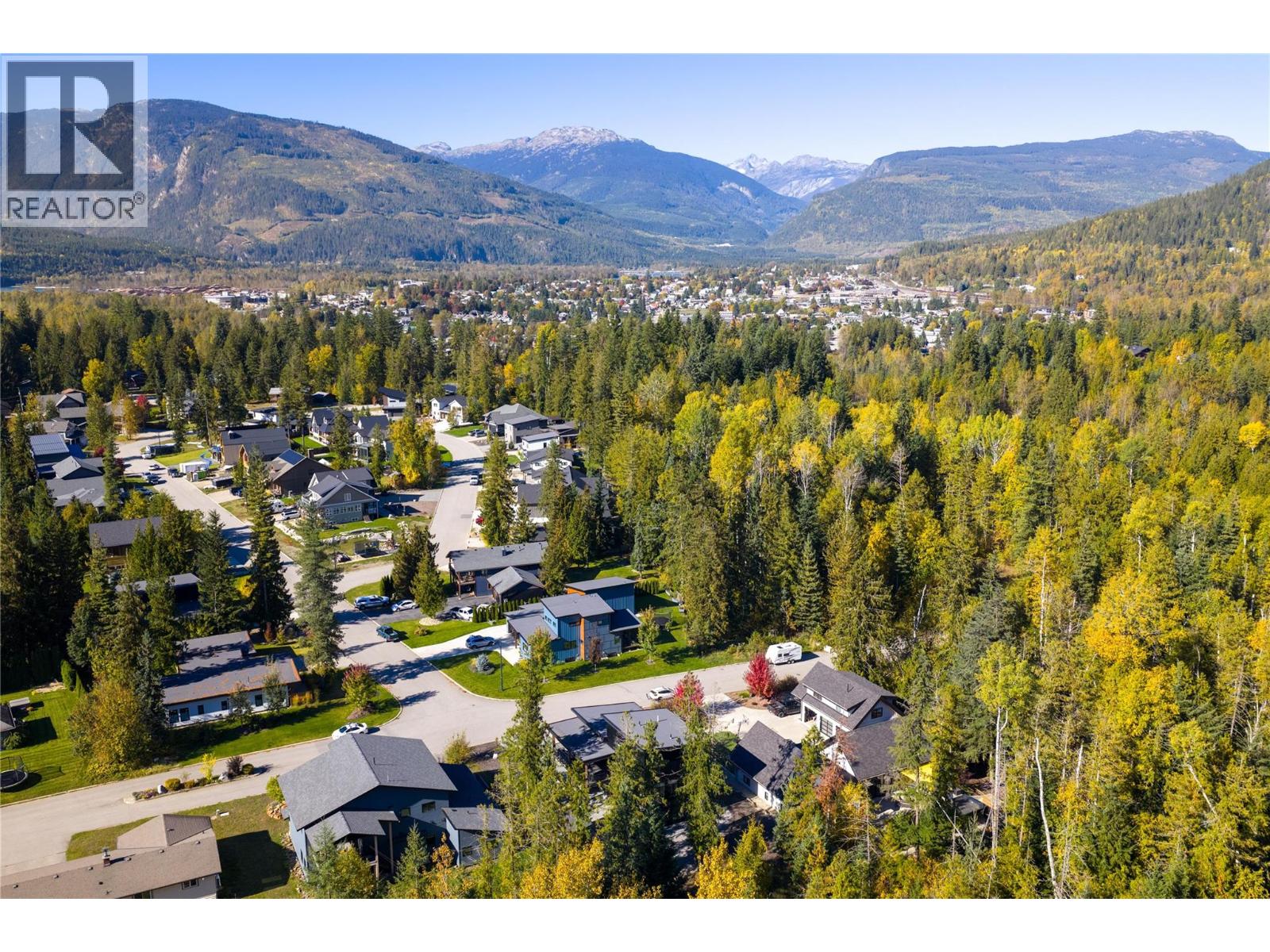 1570 Hiob Road, Revelstoke