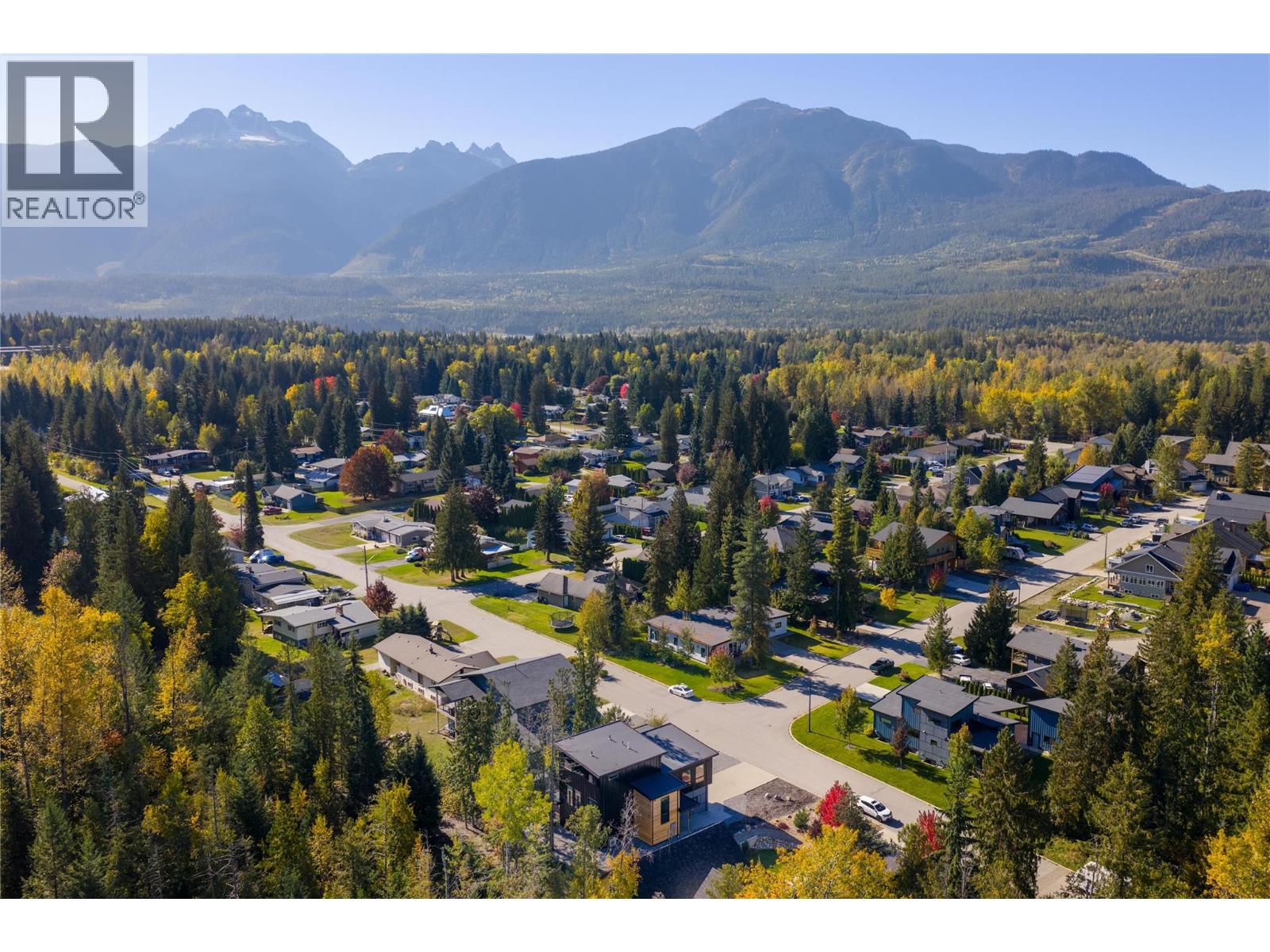 1570 Hiob Road, Revelstoke