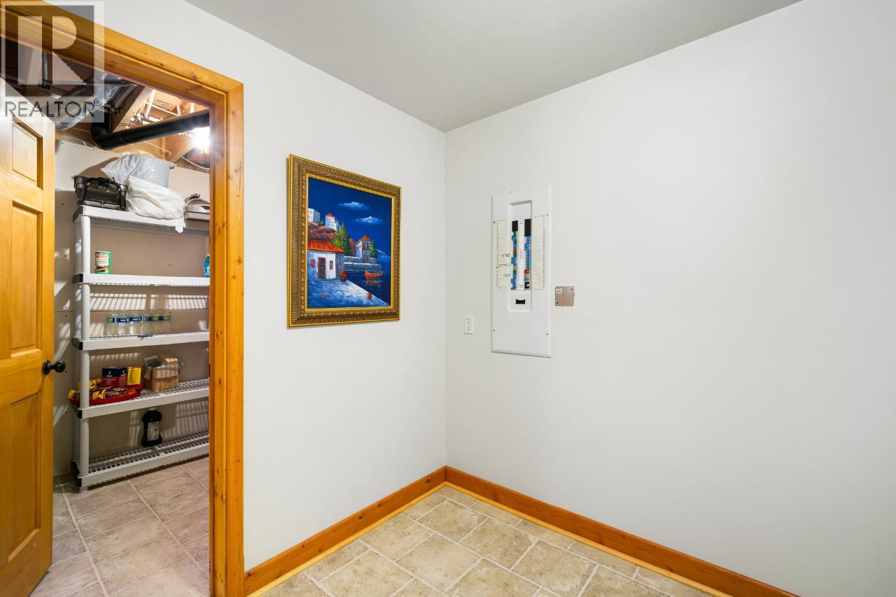 7602 95 Highway - 64