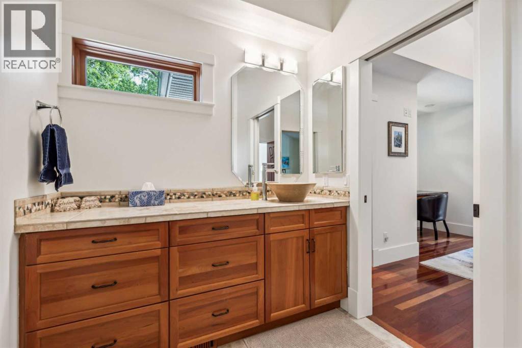 Single Family House for Sale in   Street NE Winston Heights/Mountview Calgary 