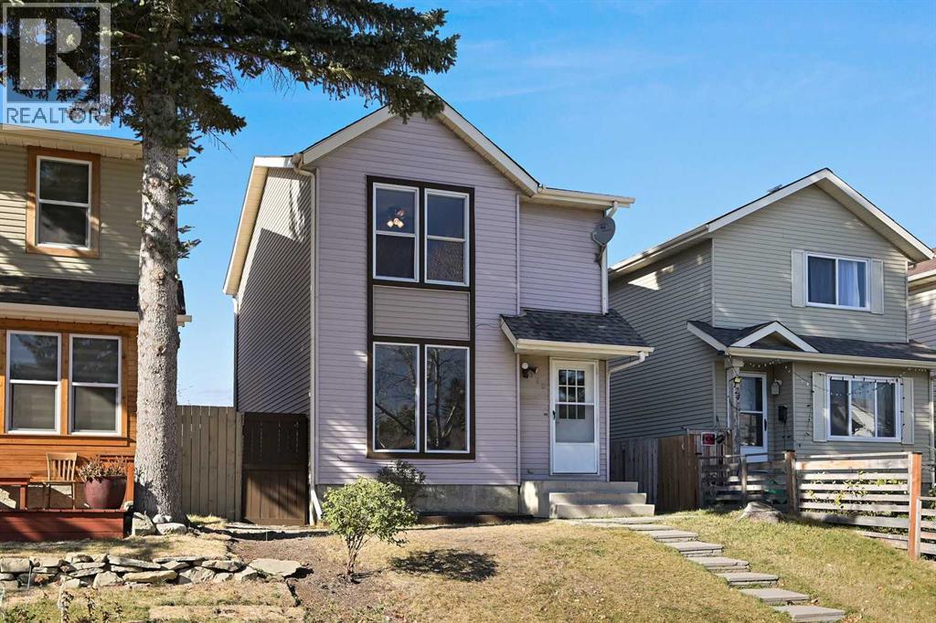 Single Family House for Sale in  Castlegreen Close NE Castleridge Calgary 