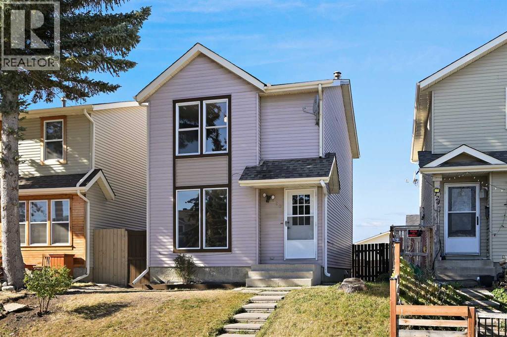 Single Family House for Sale in  Castlegreen Close NE Castleridge Calgary 