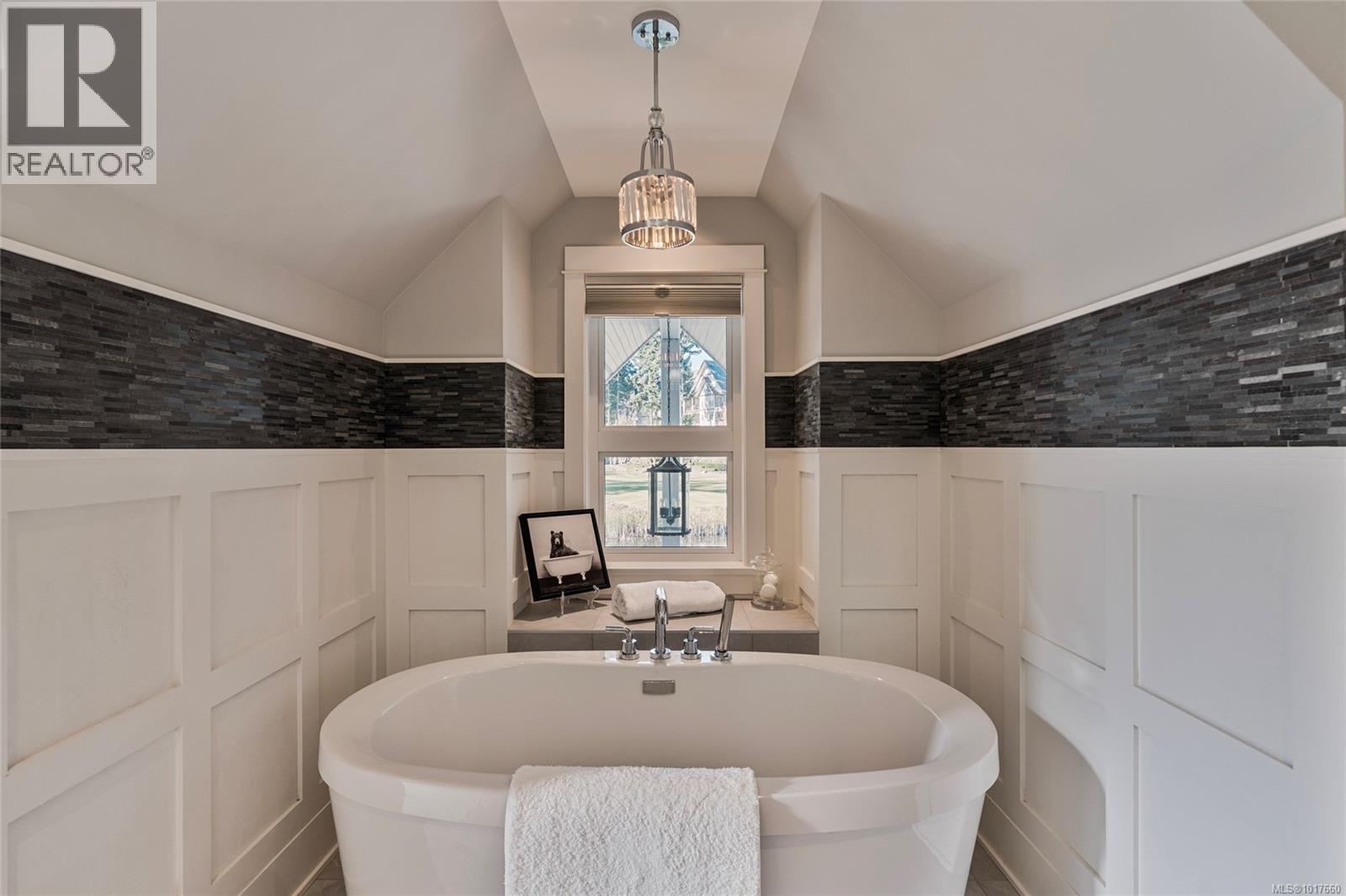  1319 Champions Court, Langford