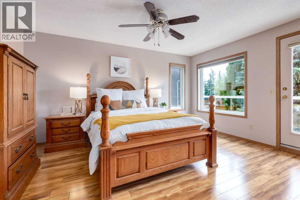 Single Family House for Sale in  Canterbury Court SW Canyon Meadows Calgary 