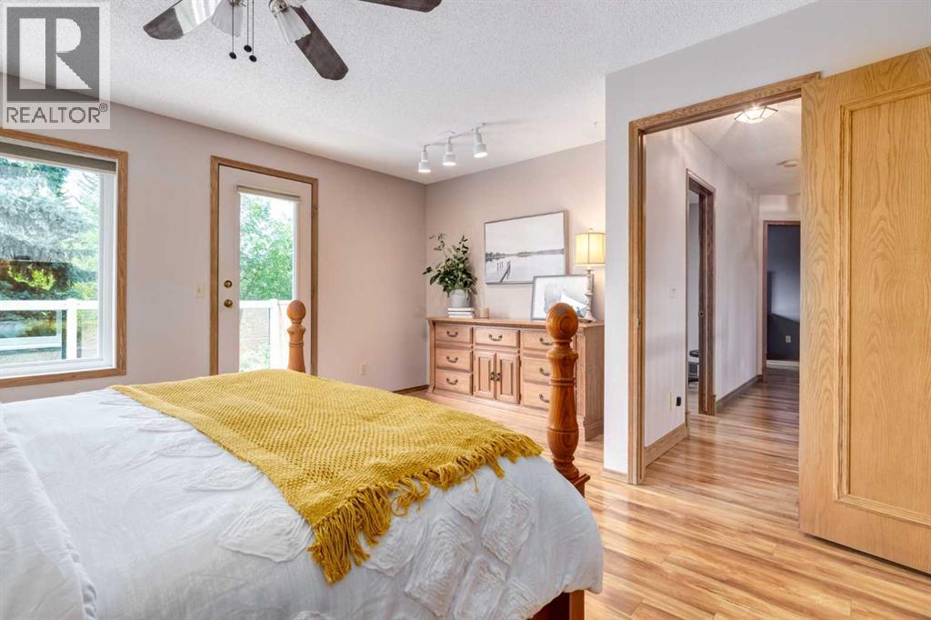 Single Family House for Sale in  Canterbury Court SW Canyon Meadows Calgary 