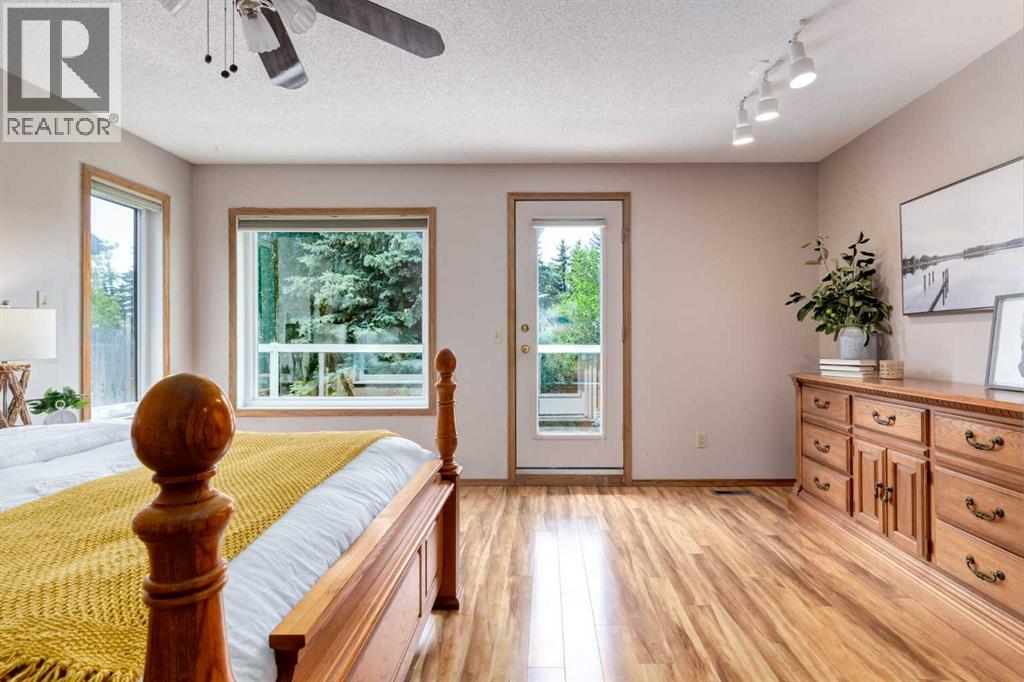 Single Family House for Sale in  Canterbury Court SW Canyon Meadows Calgary 