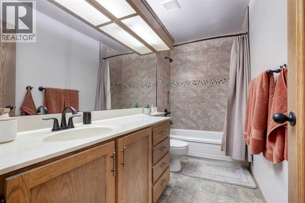 Single Family House for Sale in  Canterbury Court SW Canyon Meadows Calgary 