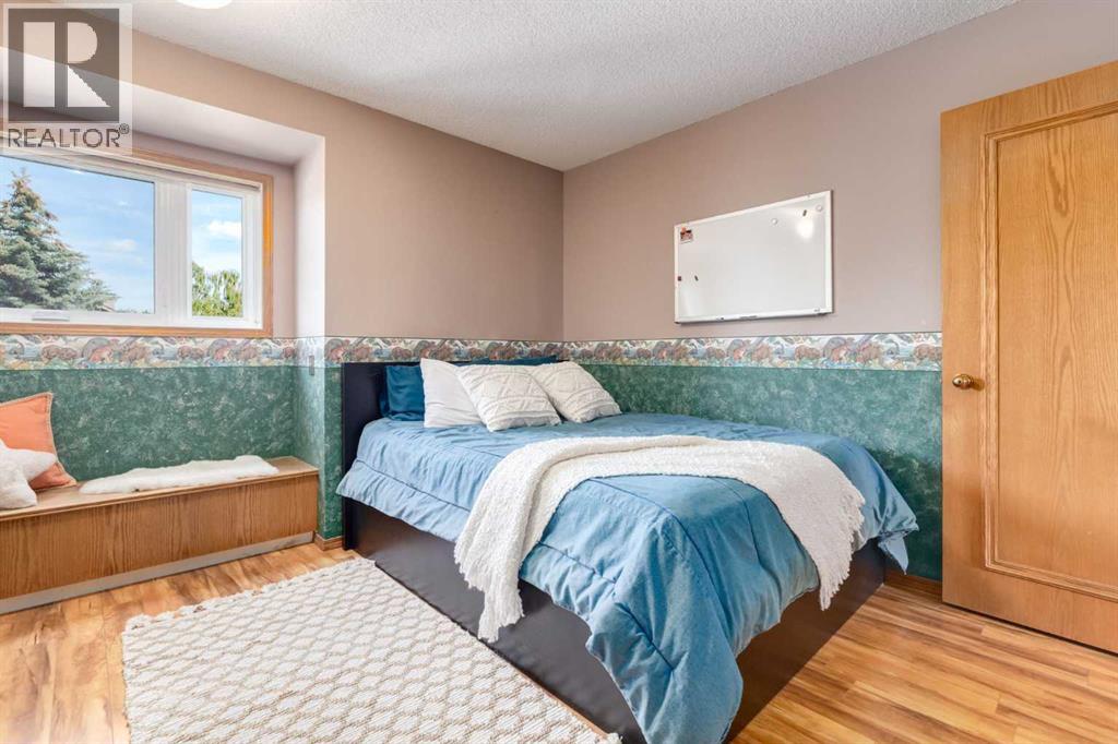 Single Family House for Sale in  Canterbury Court SW Canyon Meadows Calgary 