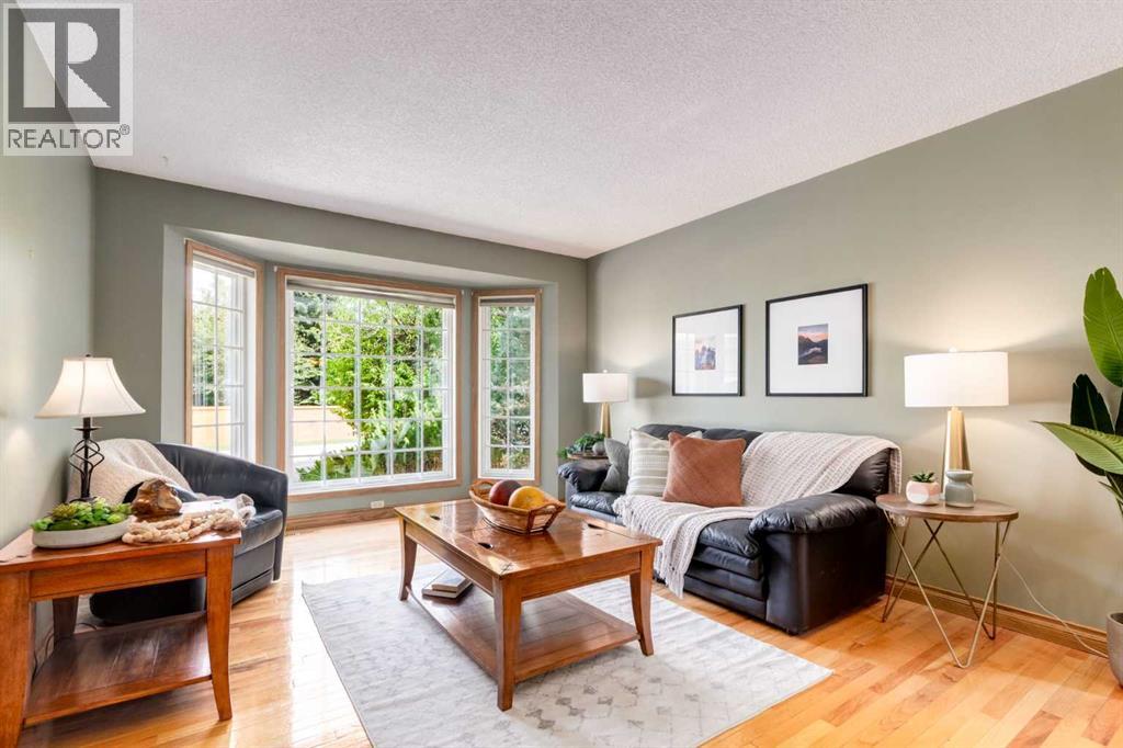 Single Family House for Sale in  Canterbury Court SW Canyon Meadows Calgary 