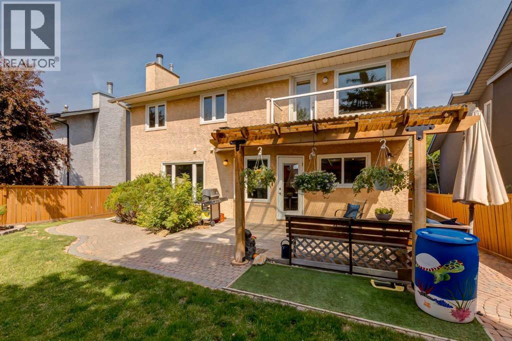 Single Family House for Sale in  Canterbury Court SW Canyon Meadows Calgary 