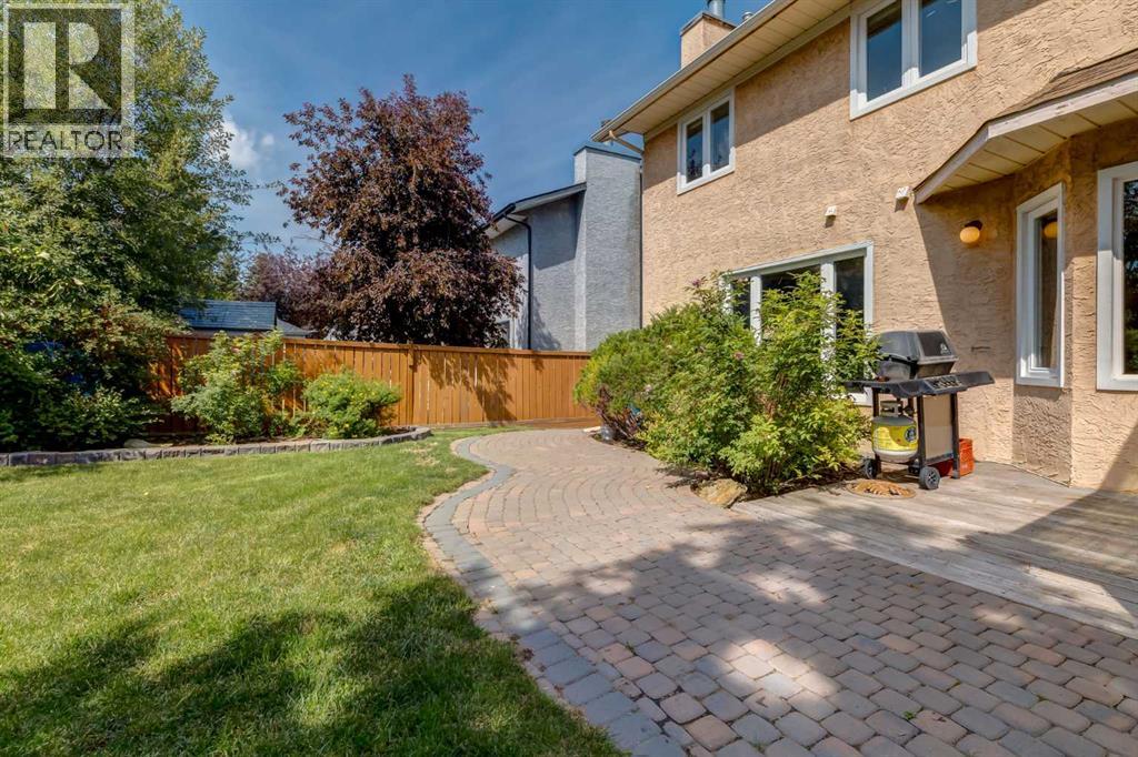 Single Family House for Sale in  Canterbury Court SW Canyon Meadows Calgary 