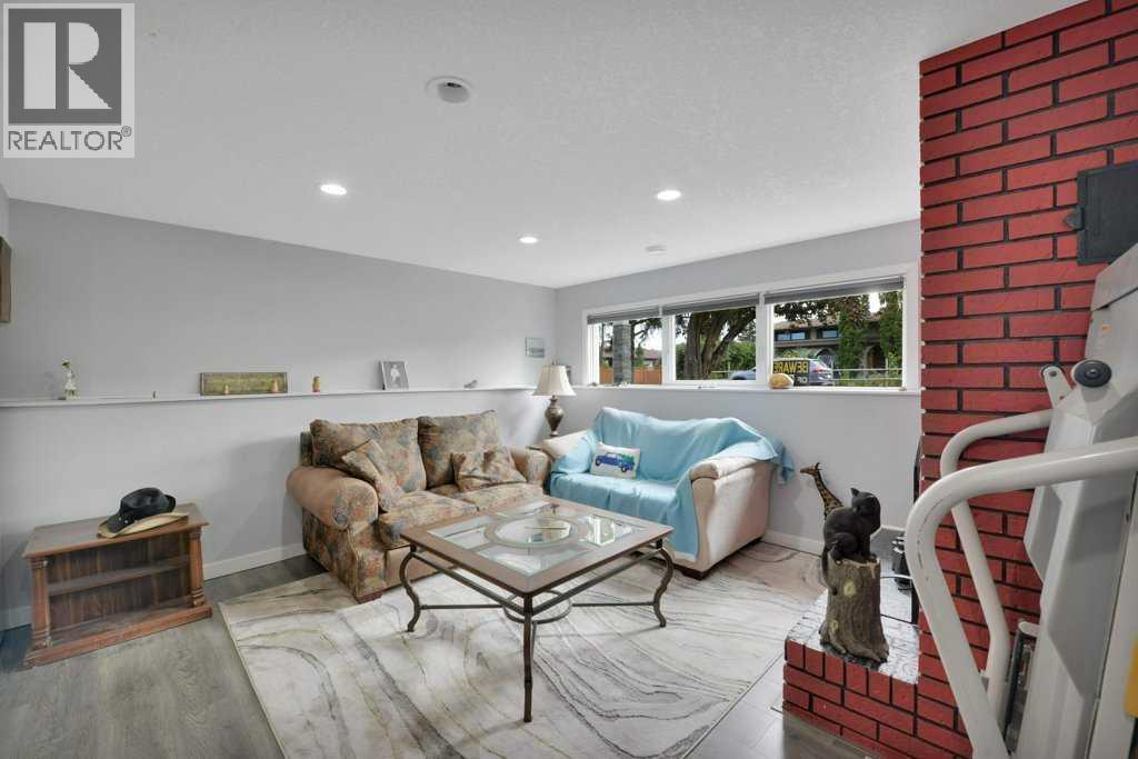 107 Patterson Crescent, Red Deer