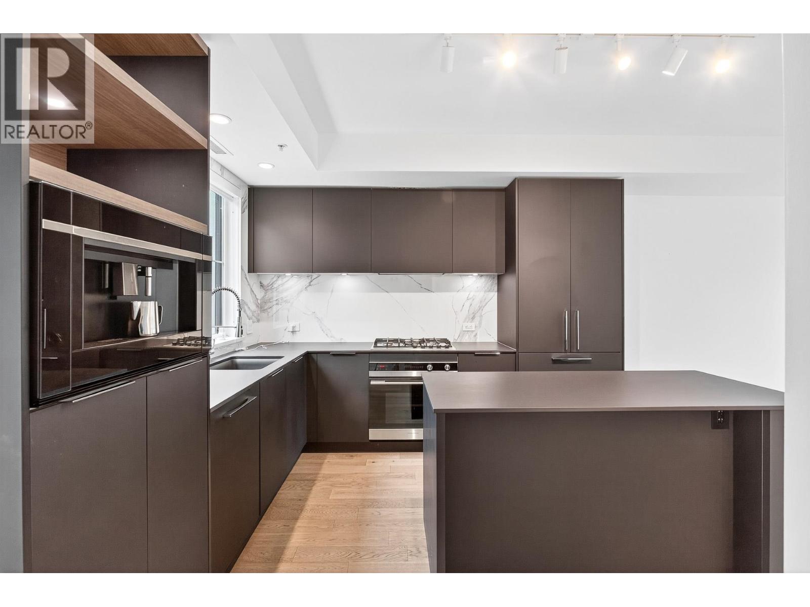 109 2070 CURLING ROAD - Photo 5 of 40, North Vancouver, British Columbia