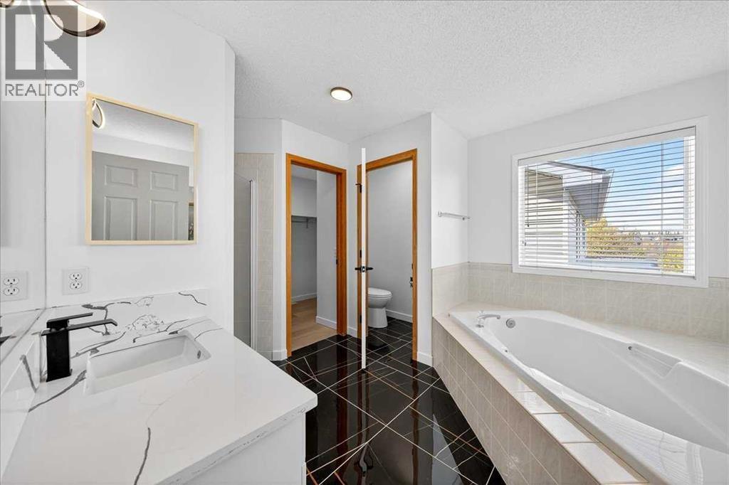 Single Family House for Sale in  Citadel Ridge Green NW Citadel Calgary 