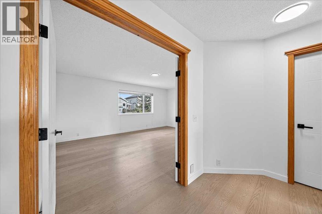 Single Family House for Sale in  Citadel Ridge Green NW Citadel Calgary 