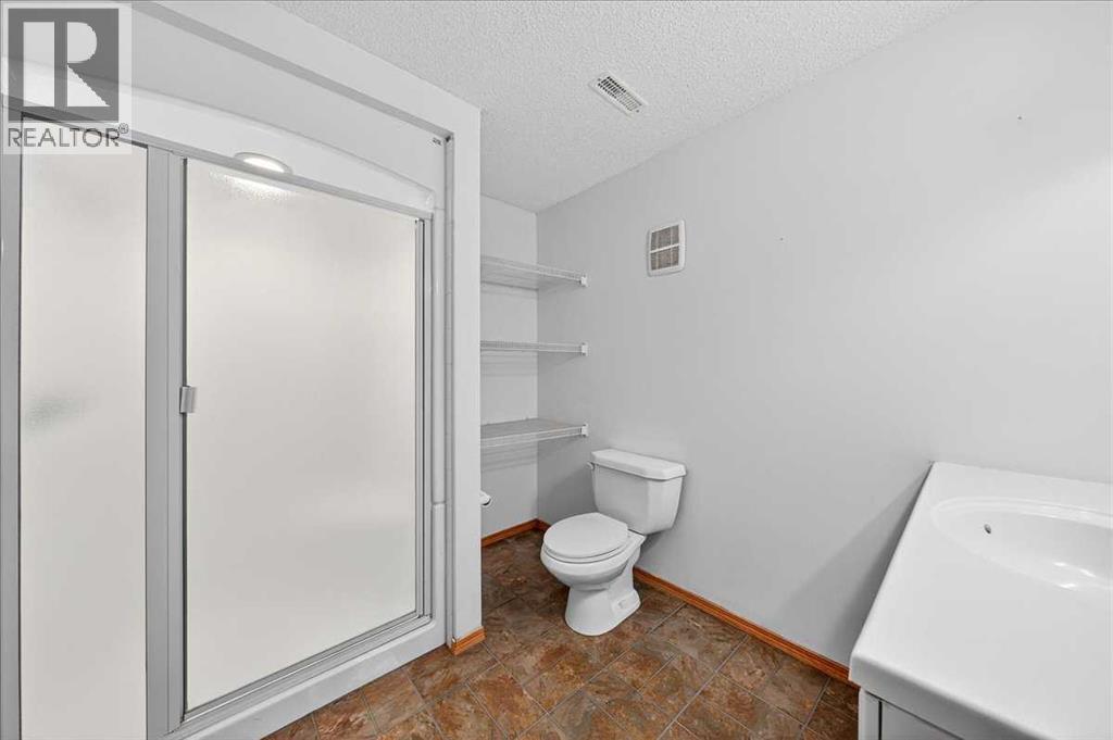 Single Family House for Sale in  Citadel Ridge Green NW Citadel Calgary 
