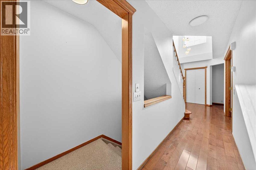 Single Family House for Sale in  Citadel Ridge Green NW Citadel Calgary 