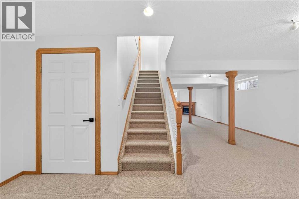 Single Family House for Sale in  Citadel Ridge Green NW Citadel Calgary 