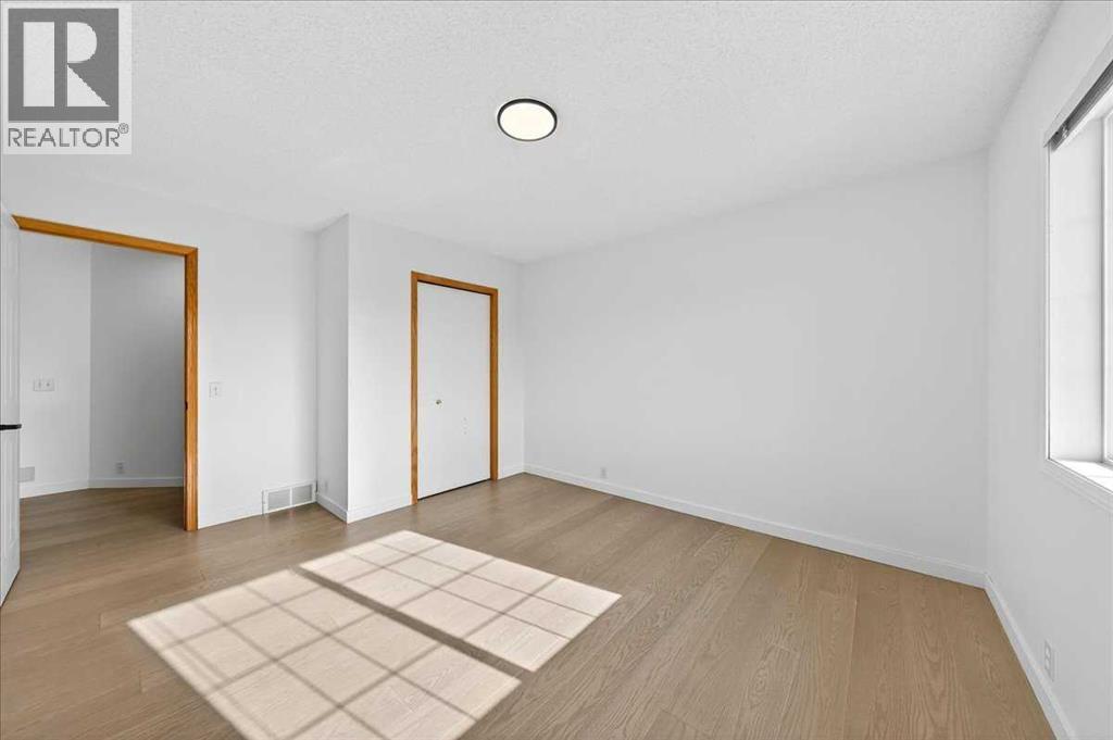 Single Family House for Sale in  Citadel Ridge Green NW Citadel Calgary 