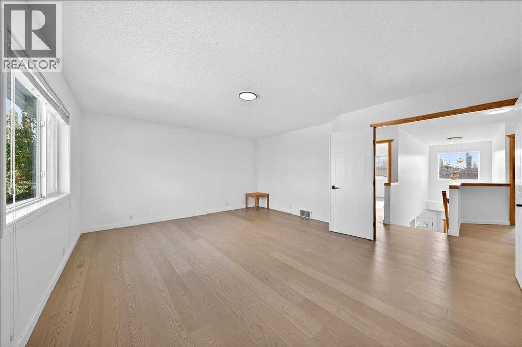 Single Family House for Sale in  Citadel Ridge Green NW Citadel Calgary 