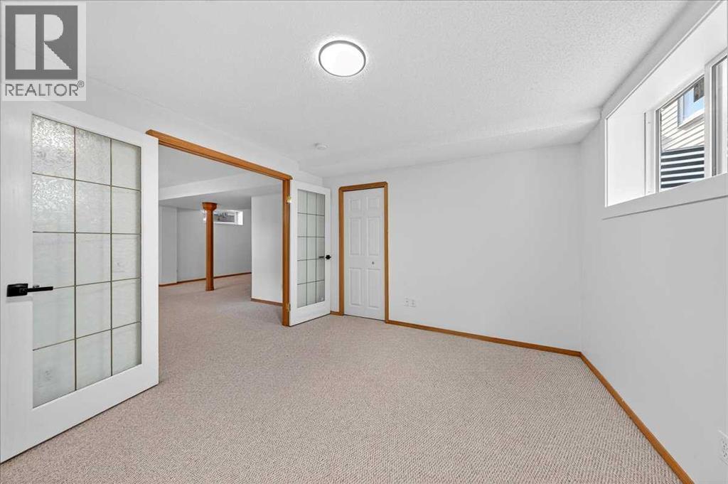 Single Family House for Sale in  Citadel Ridge Green NW Citadel Calgary 