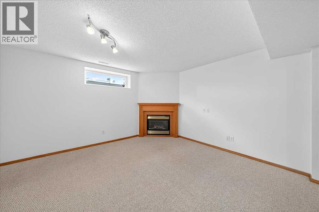 Single Family House for Sale in  Citadel Ridge Green NW Citadel Calgary 