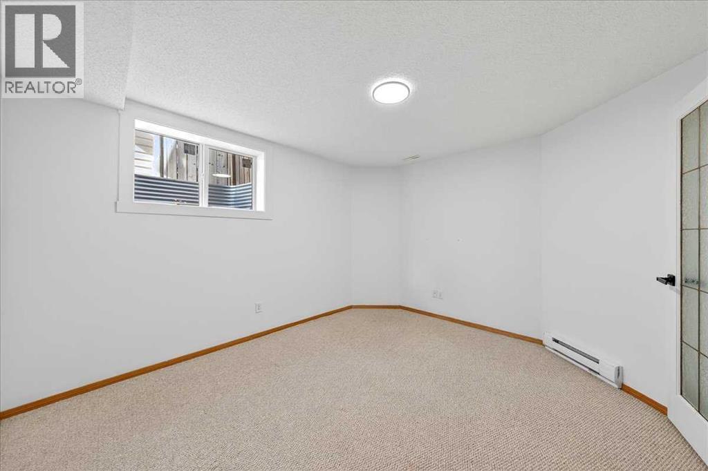 Single Family House for Sale in  Citadel Ridge Green NW Citadel Calgary 