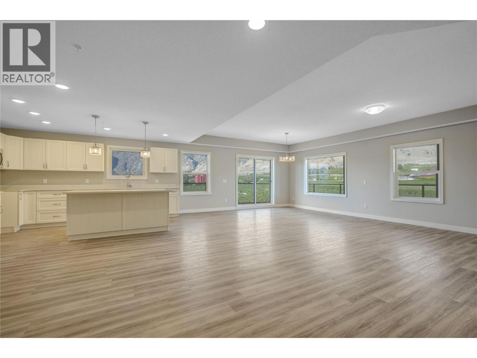 407 5640 51st Street, Osoyoos
