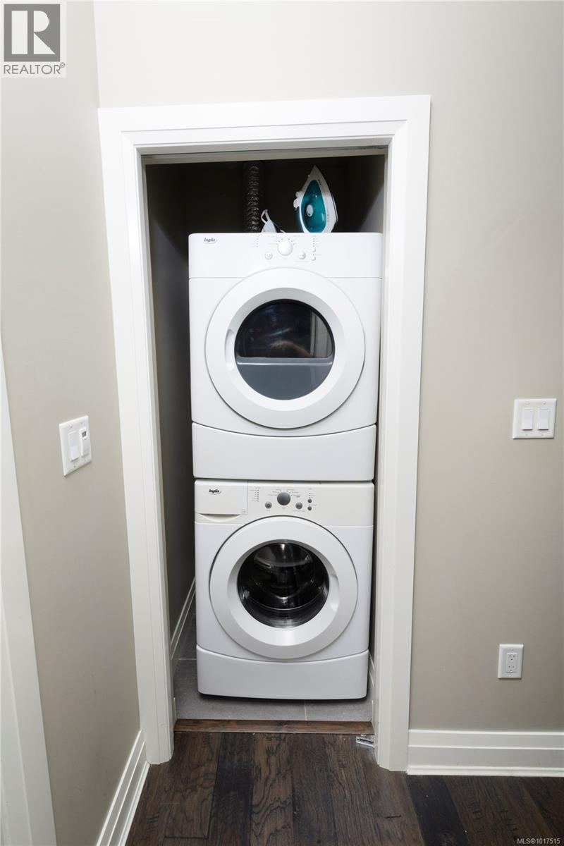 312 1145 Sikorsky Road, Langford