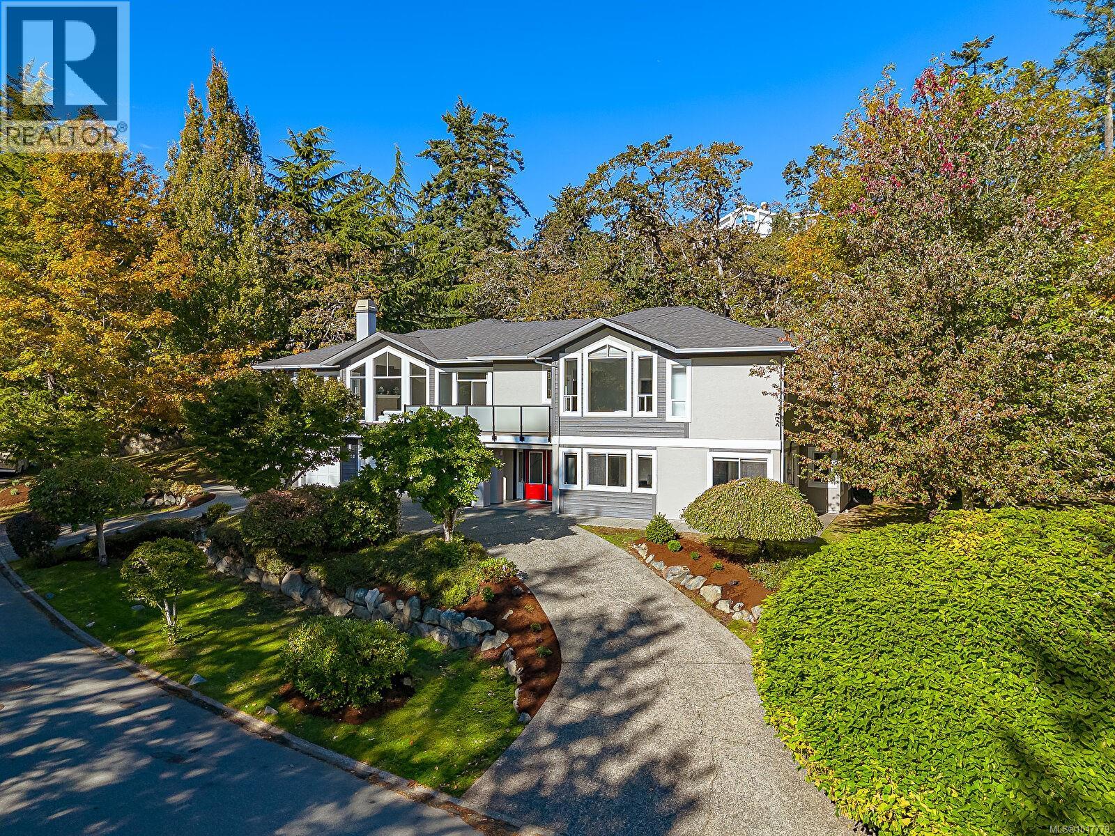  1062 Valewood Trail, Saanich