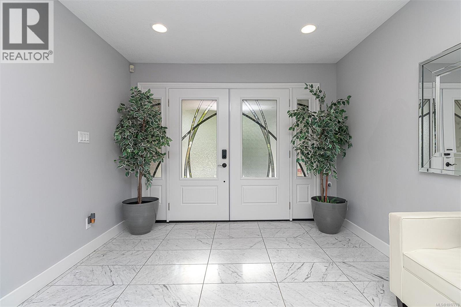  1062 Valewood Trail, Saanich