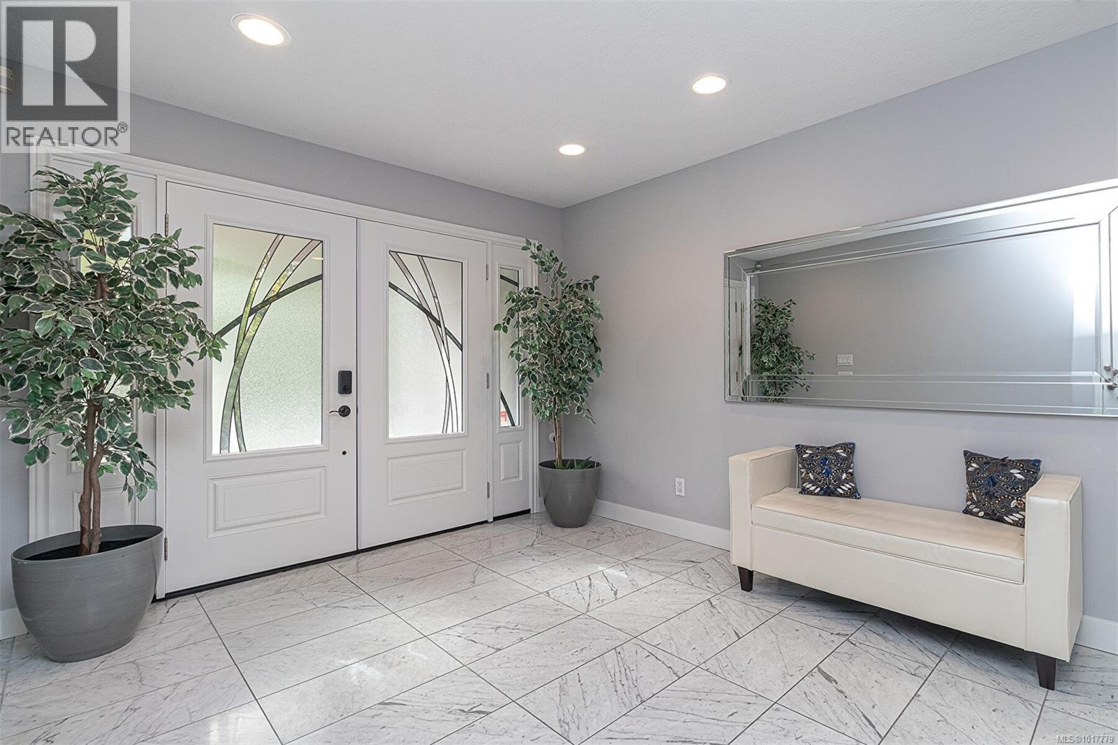  1062 Valewood Trail, Saanich